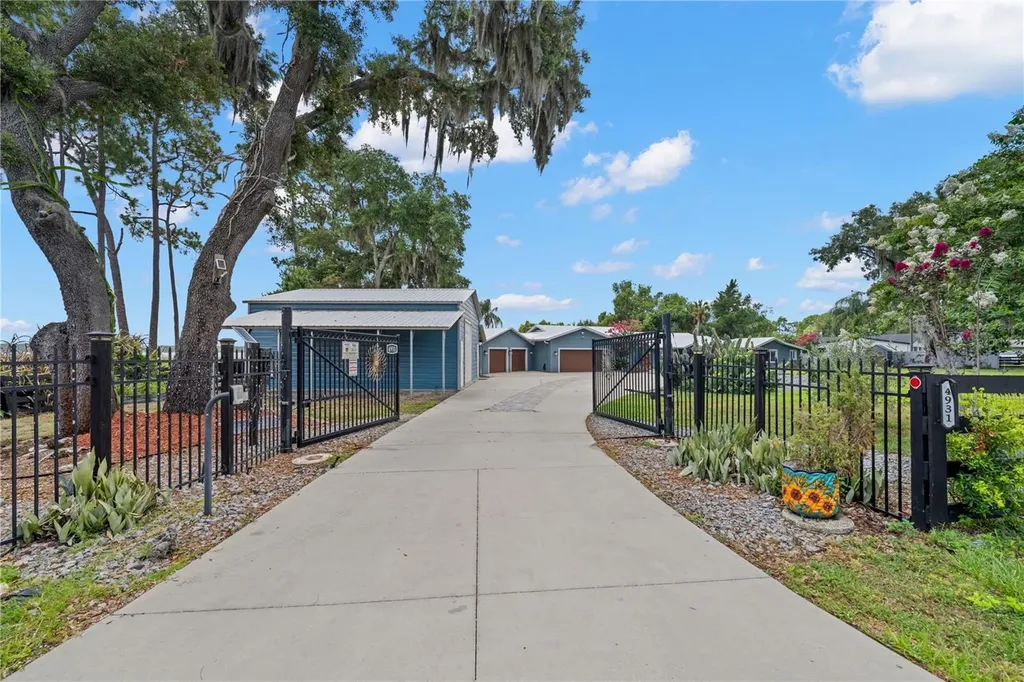 4931 Dora Drive Mount Dora FL 32757