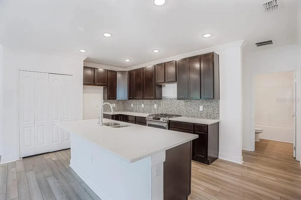 1927 Travelers Palm Drive Edgewater FL 32141