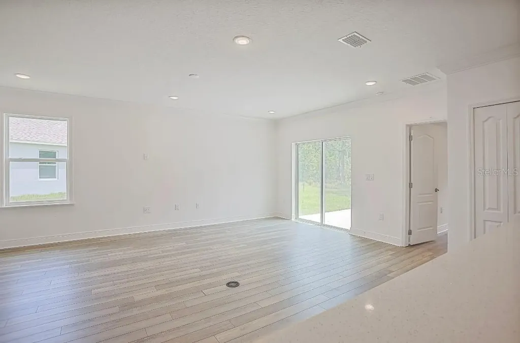 1927 Travelers Palm Drive Edgewater FL 32141
