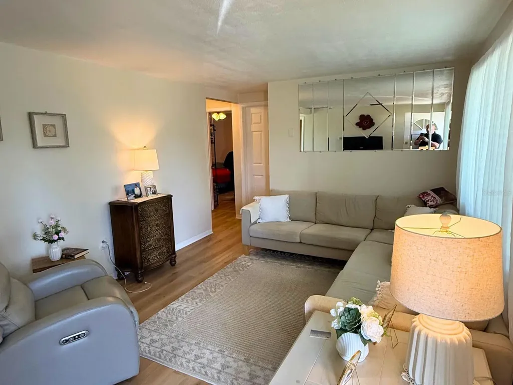 4901 Picture Avenue Holiday FL 34690