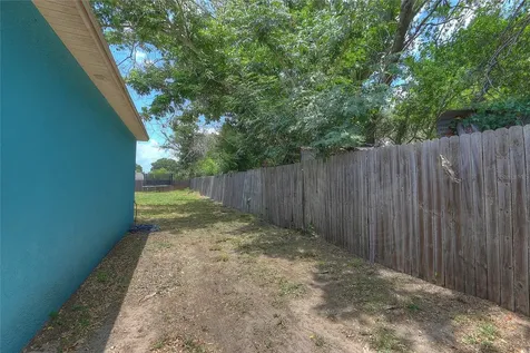 110 Plum Avenue Frostproof FL 33843