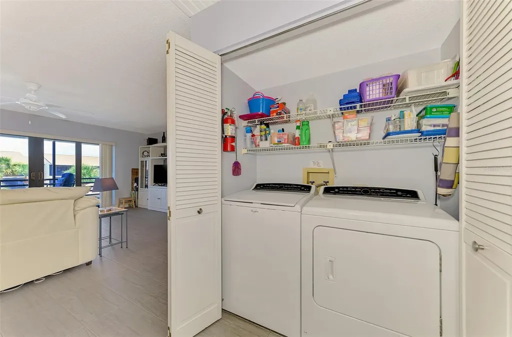 2729 N Beach Road Englewood FL 34223