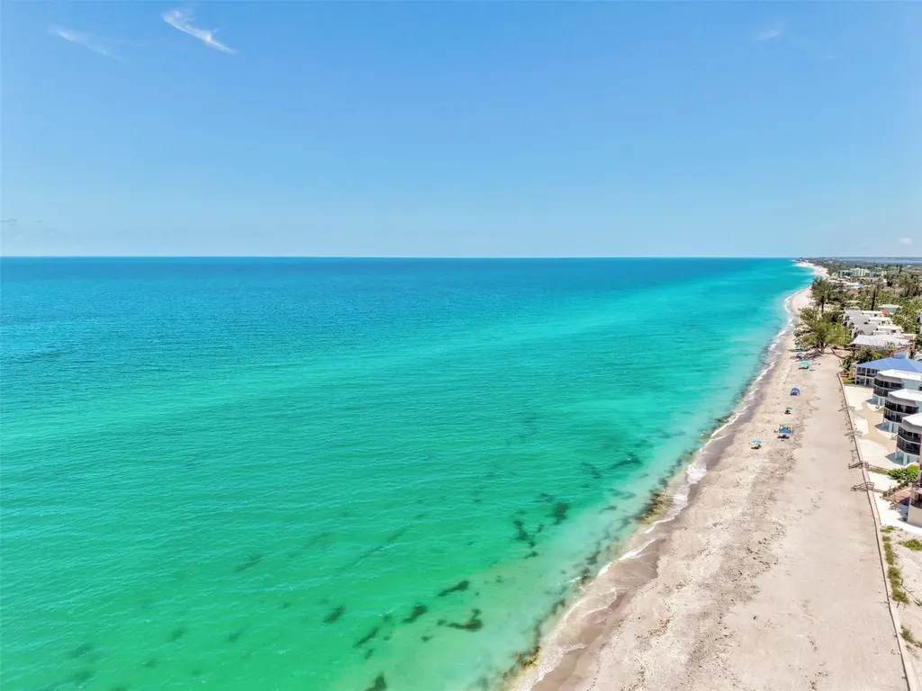 2729 N Beach Road Englewood FL 34223