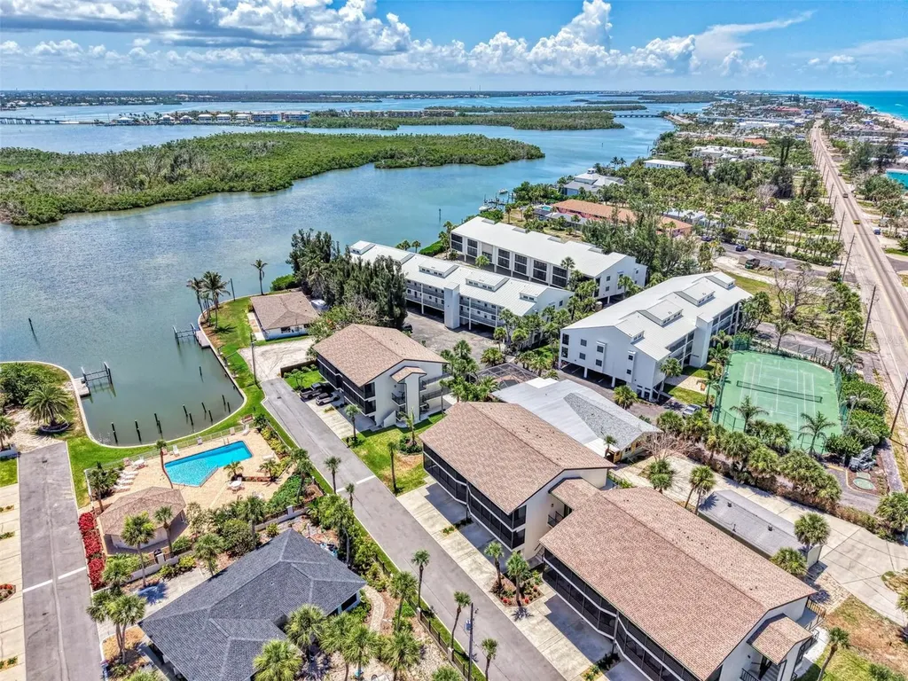 2729 N Beach Road Englewood FL 34223