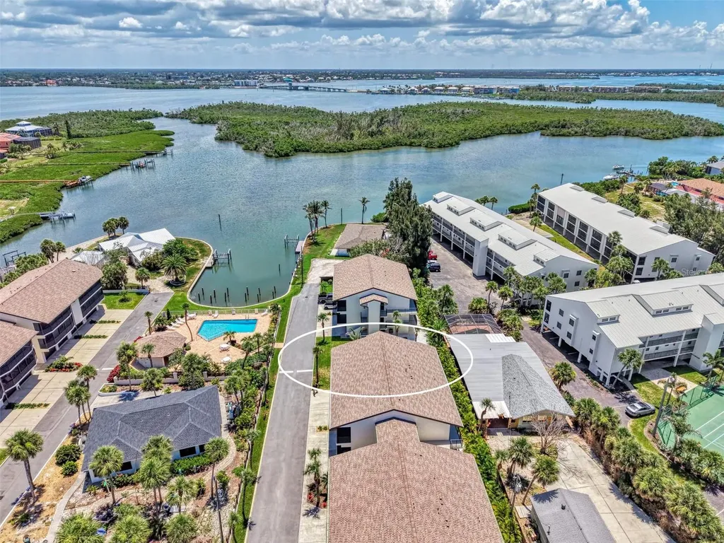 2729 N Beach Road Englewood FL 34223