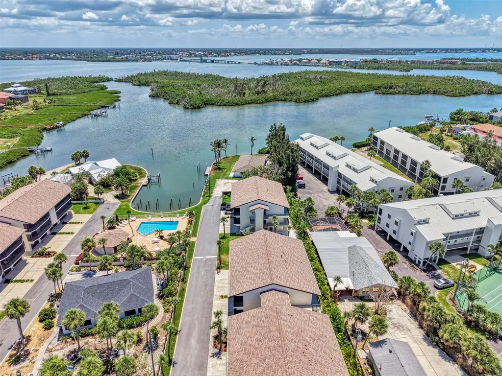 2729 N Beach Road Englewood FL 34223