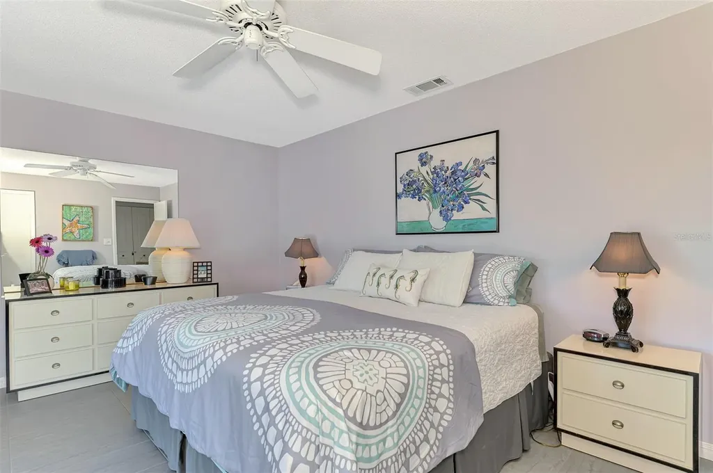2729 N Beach Road Englewood FL 34223