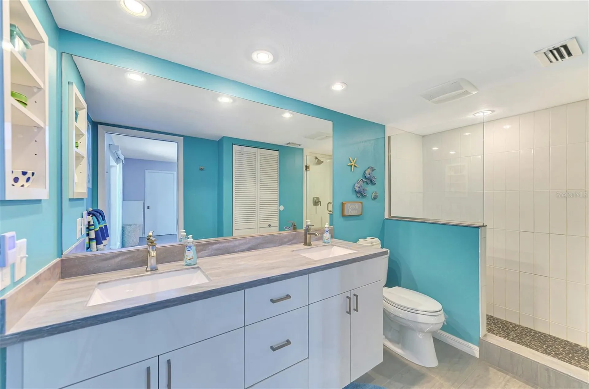 2729 N Beach Road Englewood FL 34223