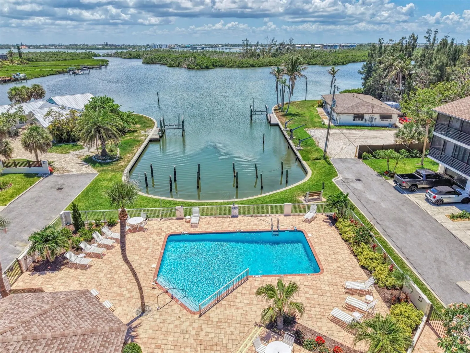 2729 N Beach Road Englewood FL 34223