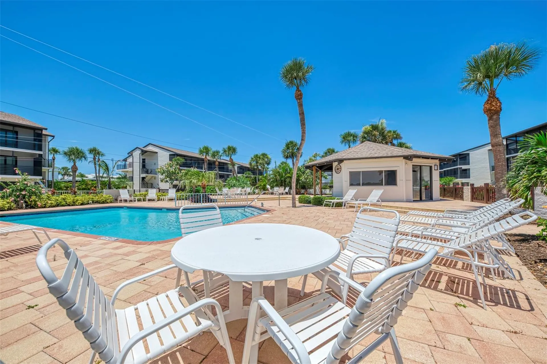 2729 N Beach Road Englewood FL 34223