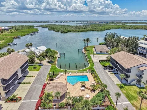 2729 N Beach Road Englewood FL 34223