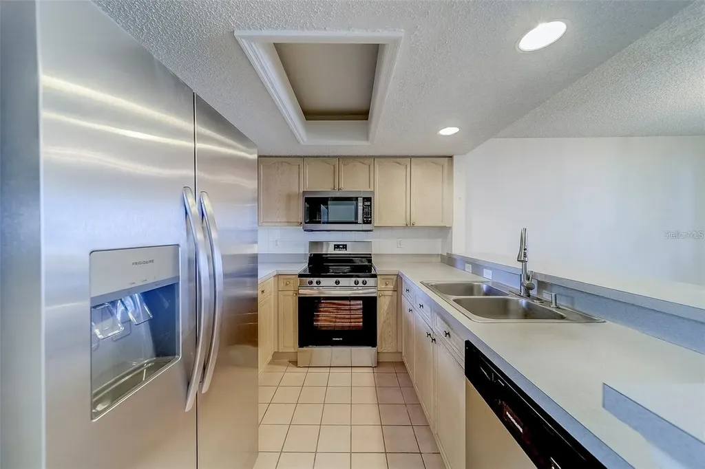9209 Jakes Path Largo FL 33771