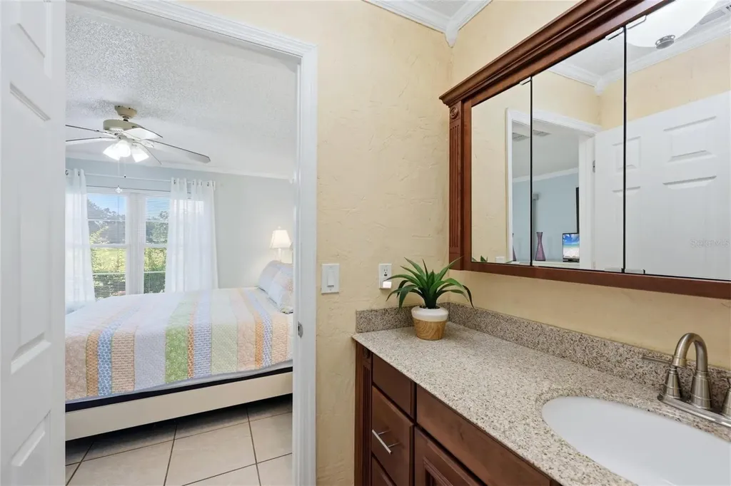 3663 Longmeadow Sarasota FL 34235