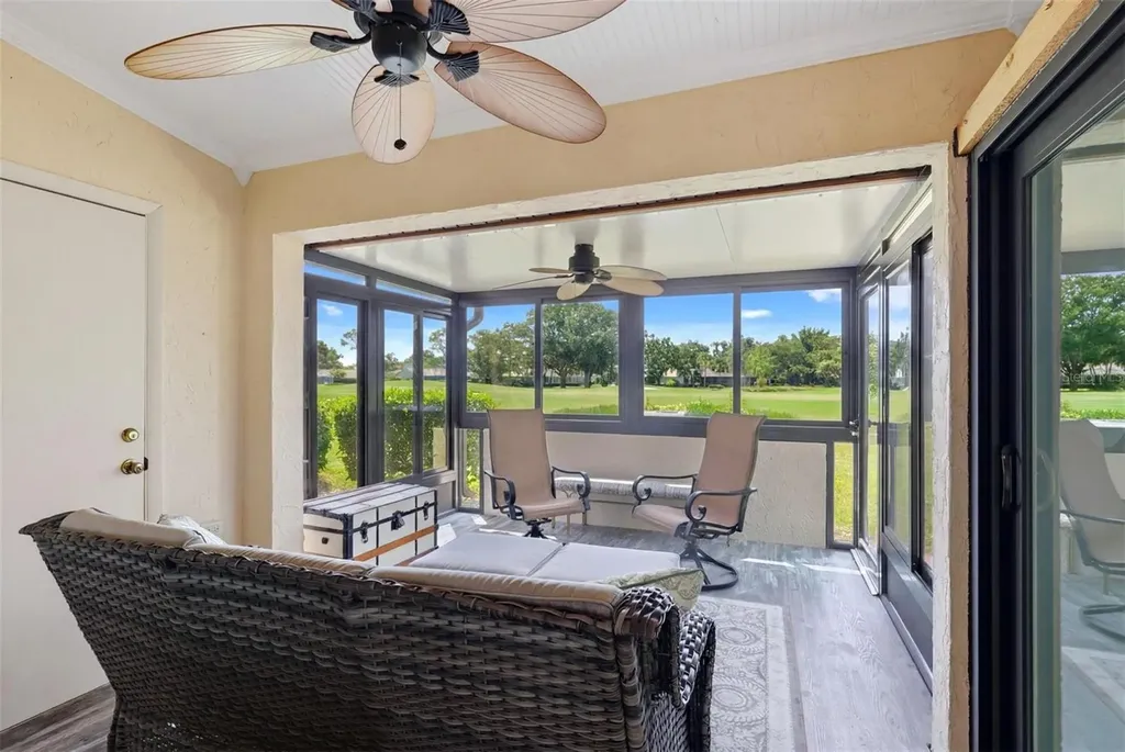 3663 Longmeadow Sarasota FL 34235