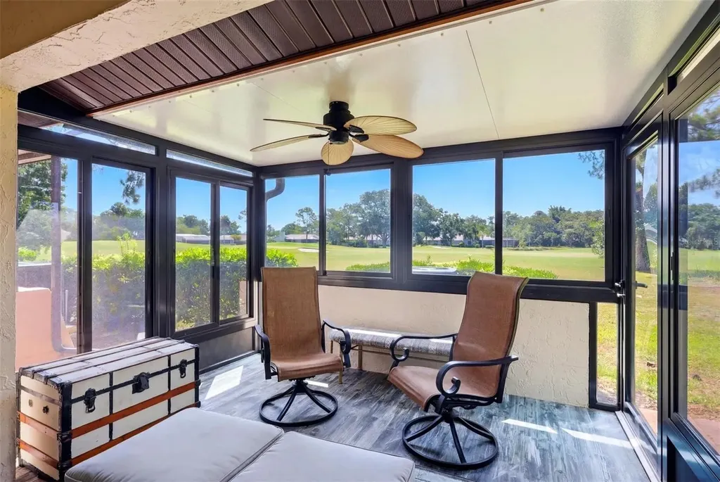 3663 Longmeadow Sarasota FL 34235