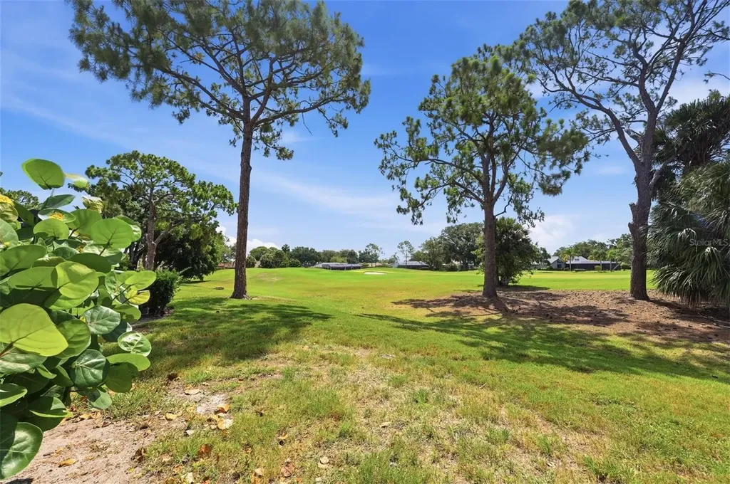3663 Longmeadow Sarasota FL 34235