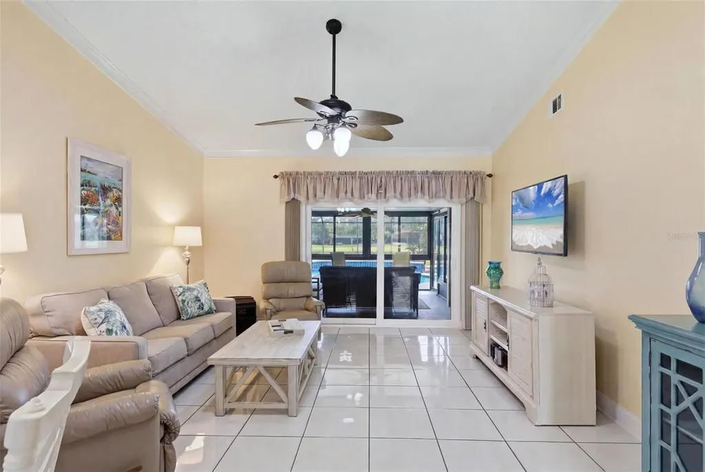 3663 Longmeadow Sarasota FL 34235