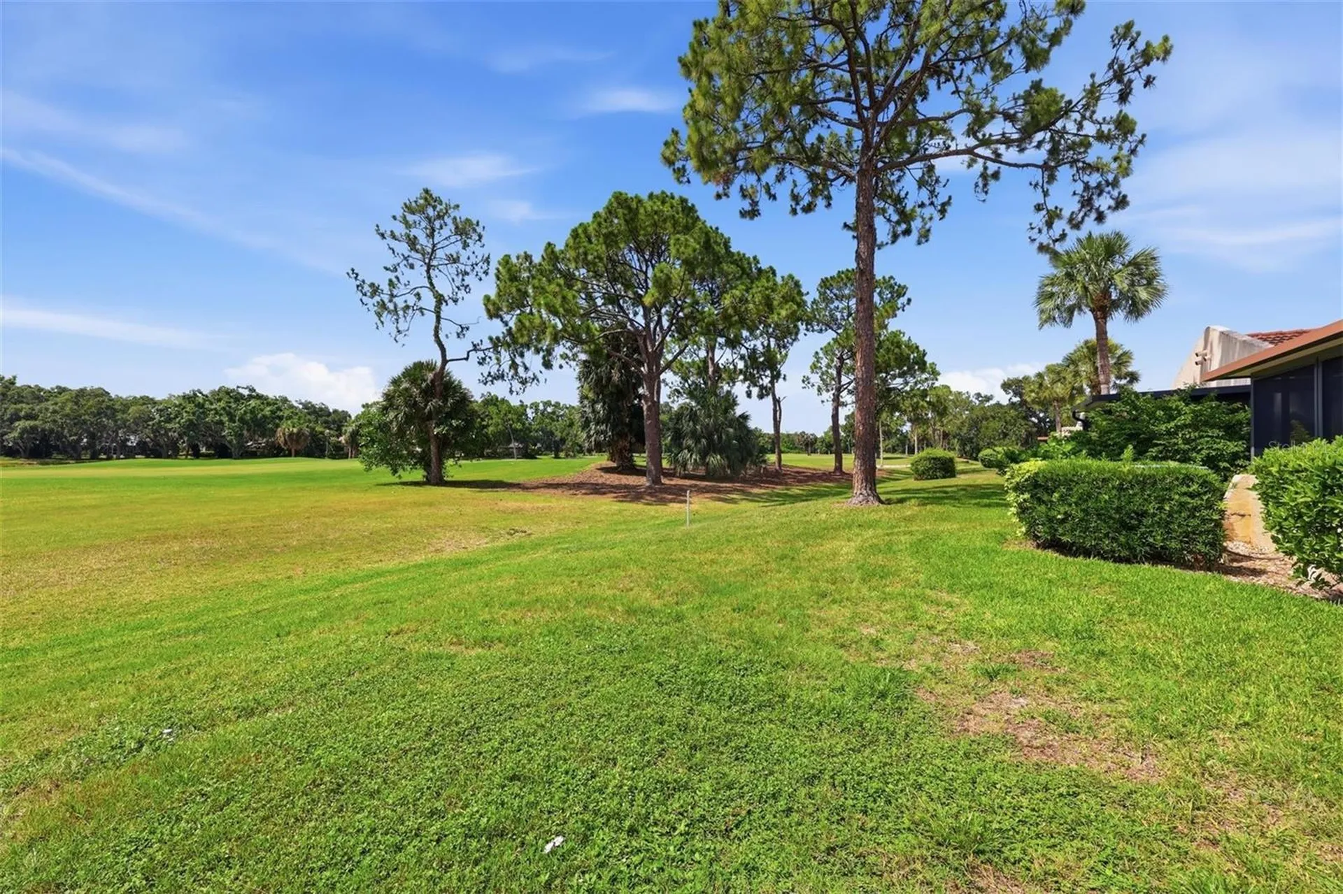 3663 Longmeadow Sarasota FL 34235