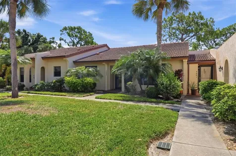 3663 Longmeadow Sarasota FL 34235