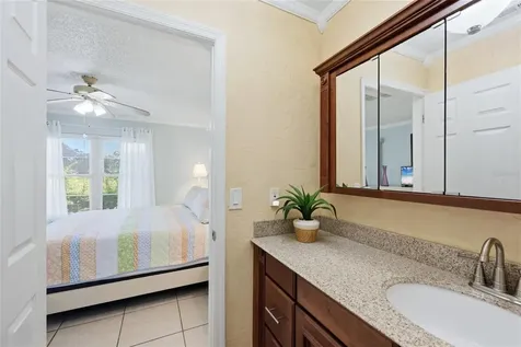 3663 Longmeadow Sarasota FL 34235