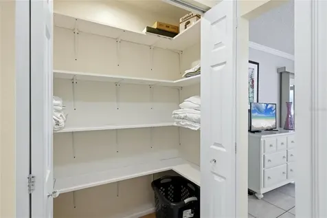 3663 Longmeadow Sarasota FL 34235