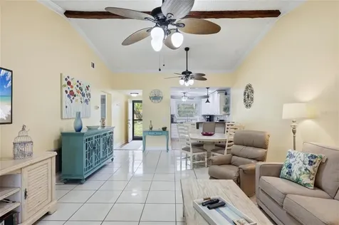 3663 Longmeadow Sarasota FL 34235