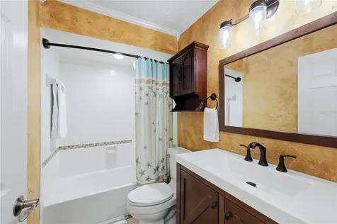 3663 Longmeadow Sarasota FL 34235