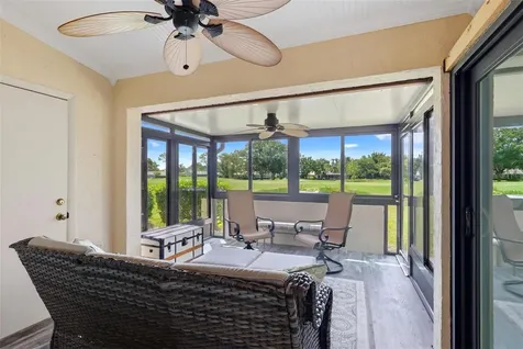 3663 Longmeadow Sarasota FL 34235