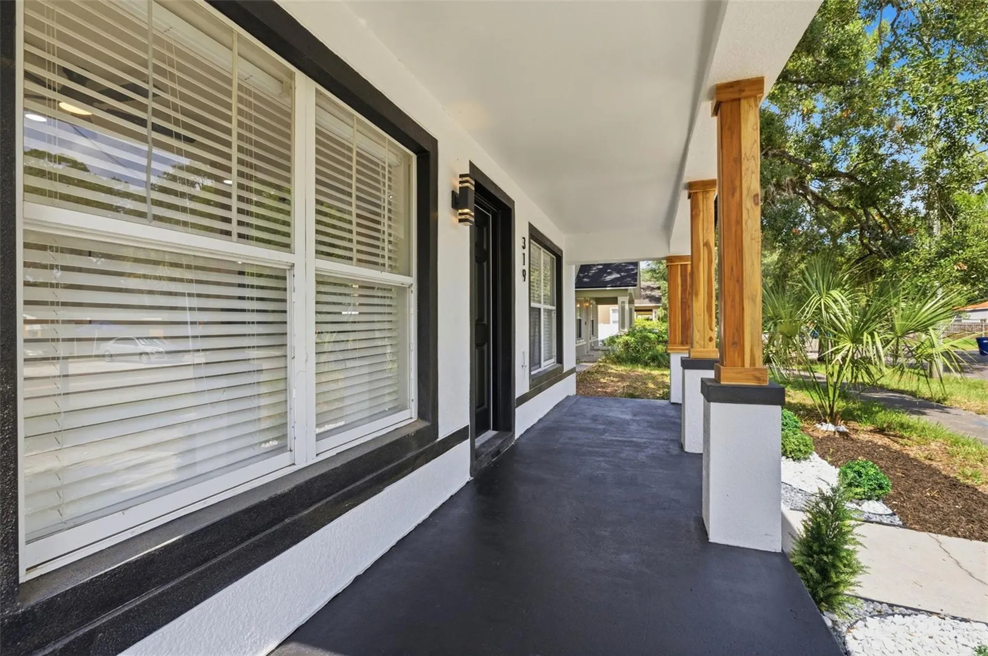 319 E Hanlon Street Tampa FL 33604