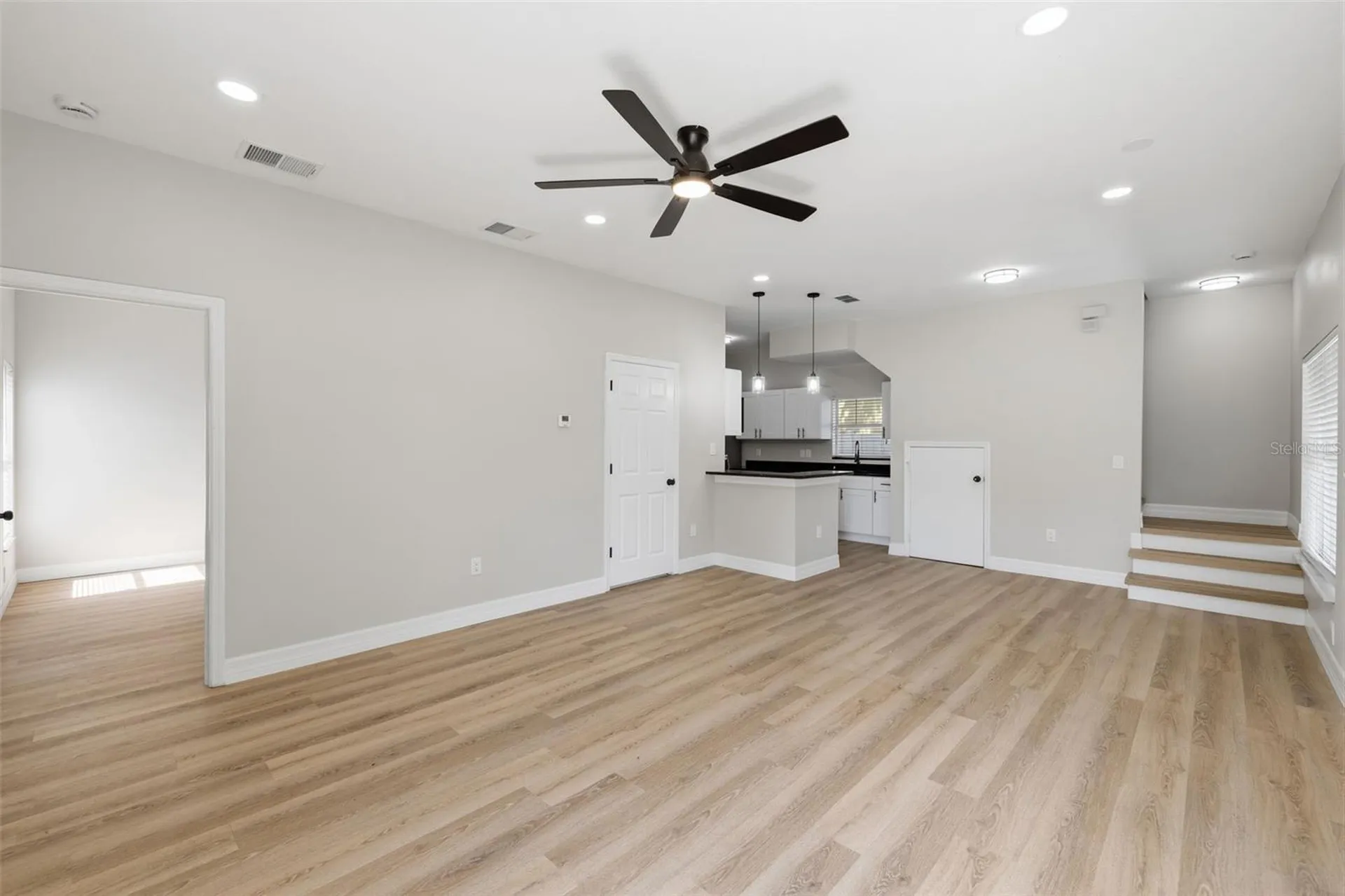319 E Hanlon Street Tampa FL 33604