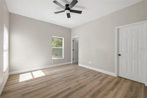 319 E Hanlon Street Tampa FL 33604