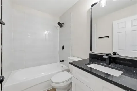 319 E Hanlon Street Tampa FL 33604