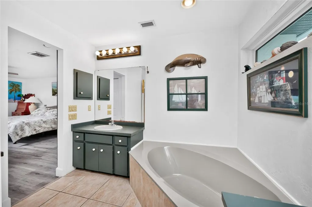 1013 Bay Harbor Drive Englewood FL 34224