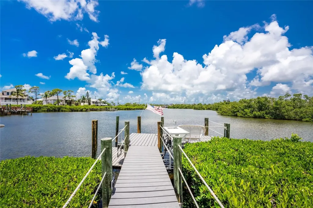 1013 Bay Harbor Drive Englewood FL 34224