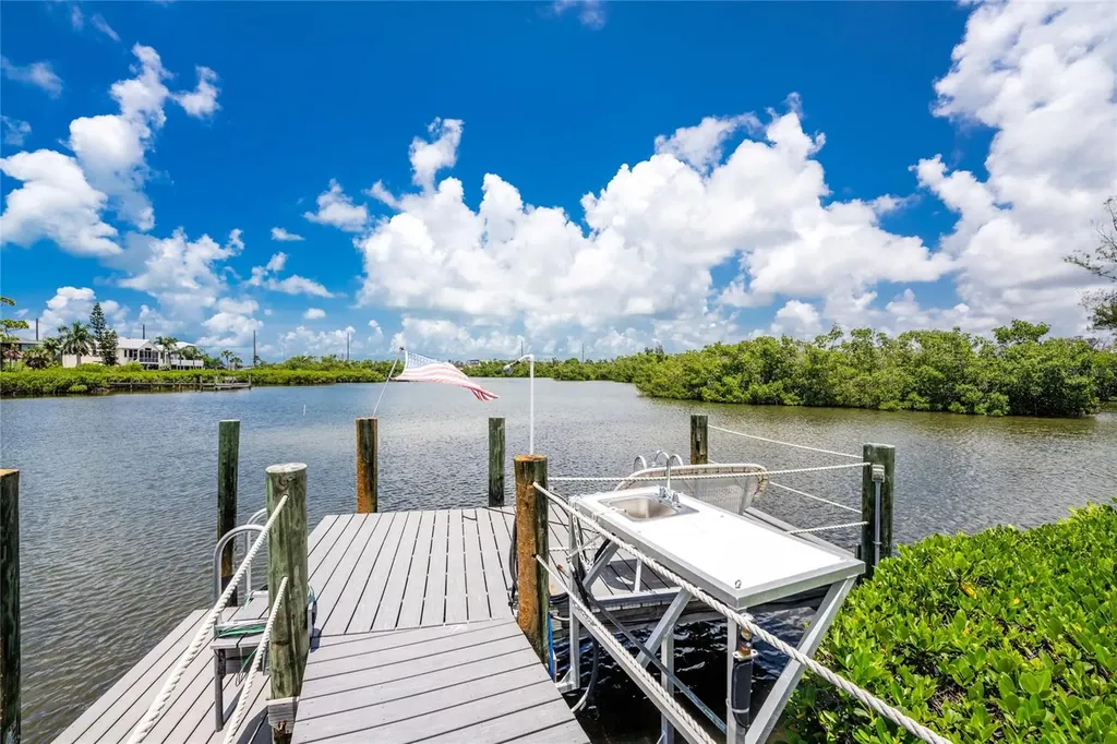 1013 Bay Harbor Drive Englewood FL 34224