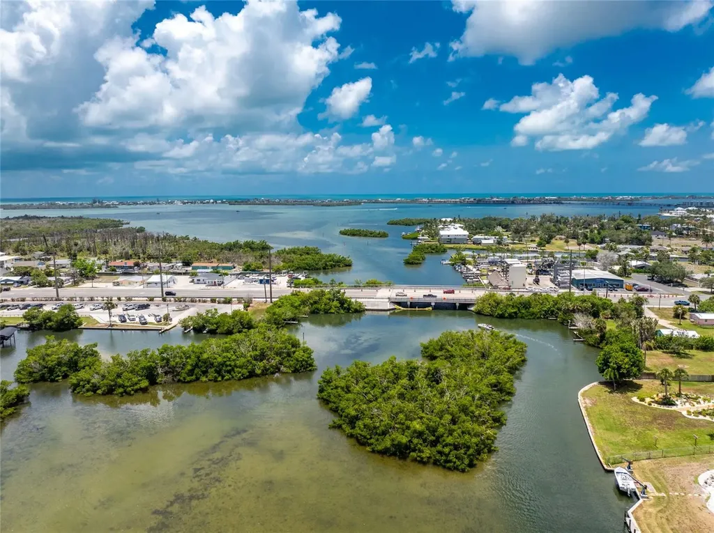 1013 Bay Harbor Drive Englewood FL 34224