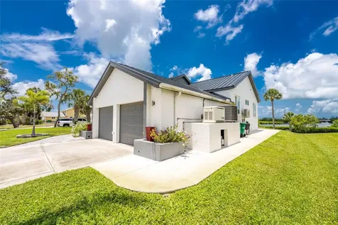 1013 Bay Harbor Drive Englewood FL 34224