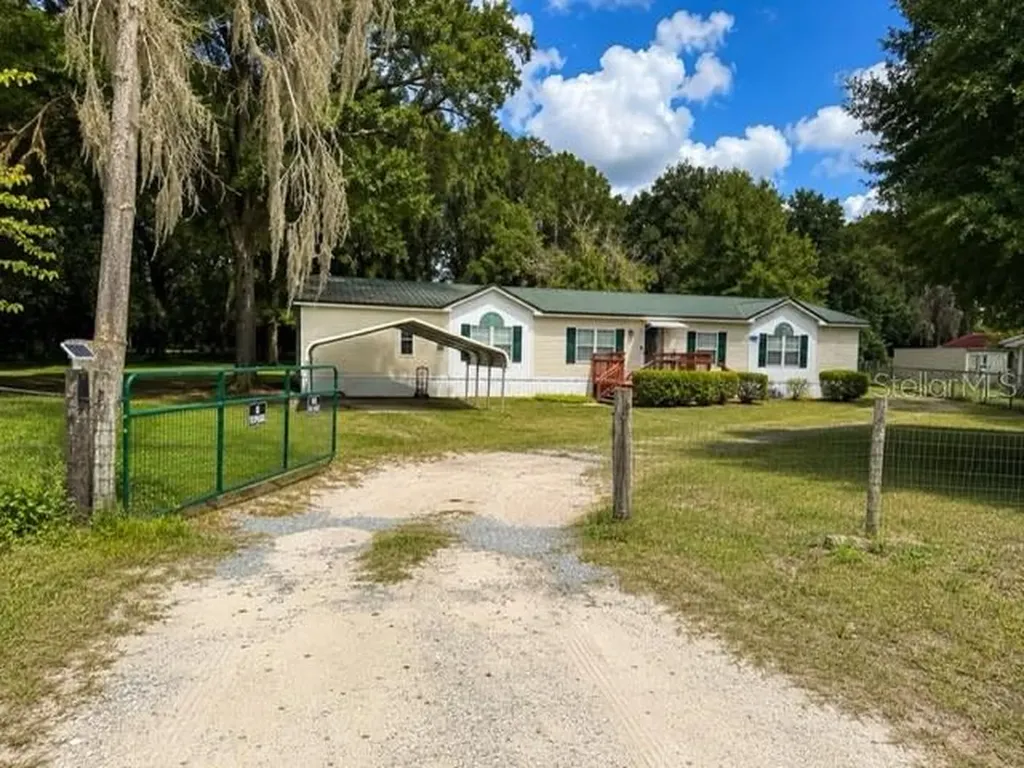 13315 NE 30th Court Anthony FL 32617