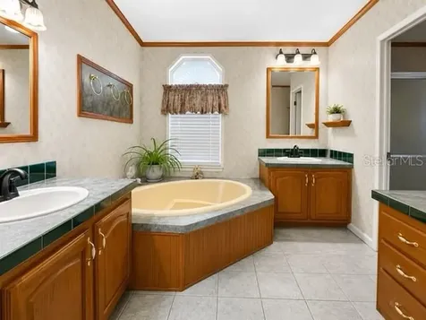 13315 NE 30th Court Anthony FL 32617