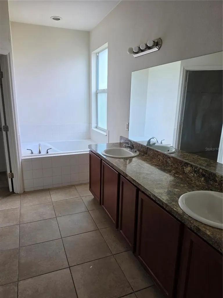 100 Highland Meadows Street Davenport FL 33837