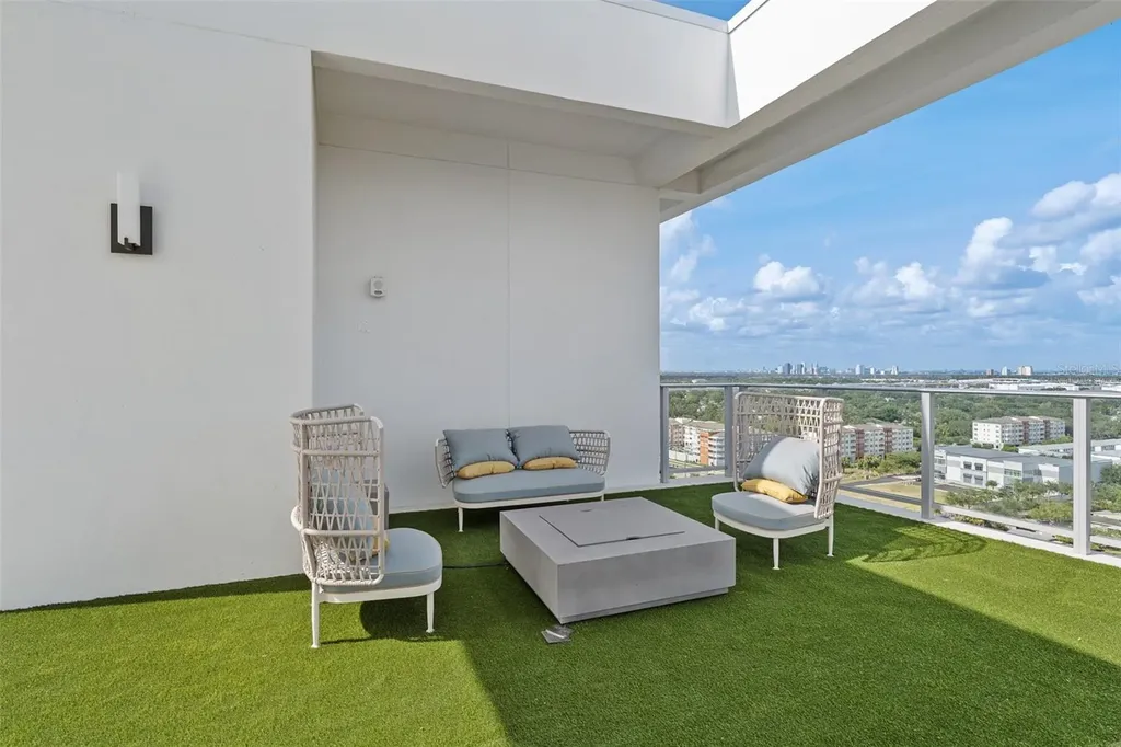 5713 Bowen Daniel Tampa FL 33616