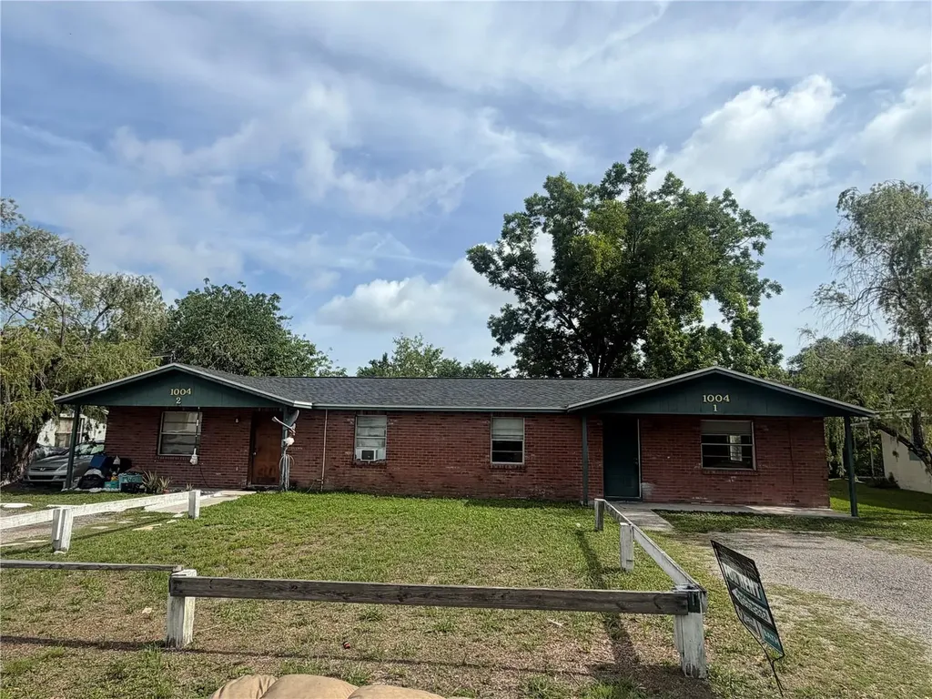 1004 W Mclendon Street Plant City FL 33563