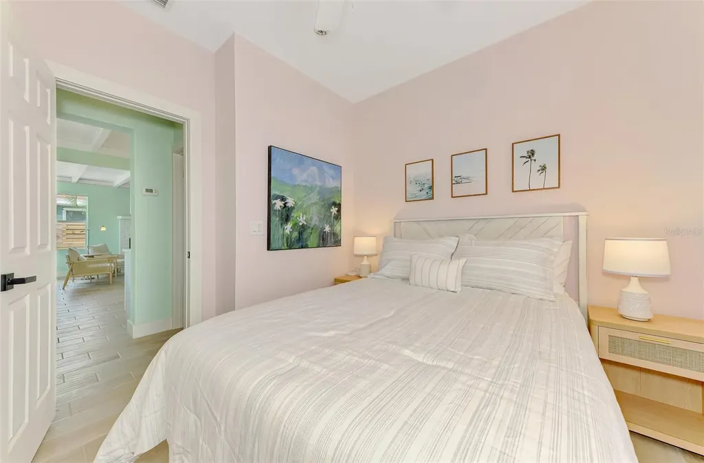 5253 Avenida Del Mare Sarasota FL 34242