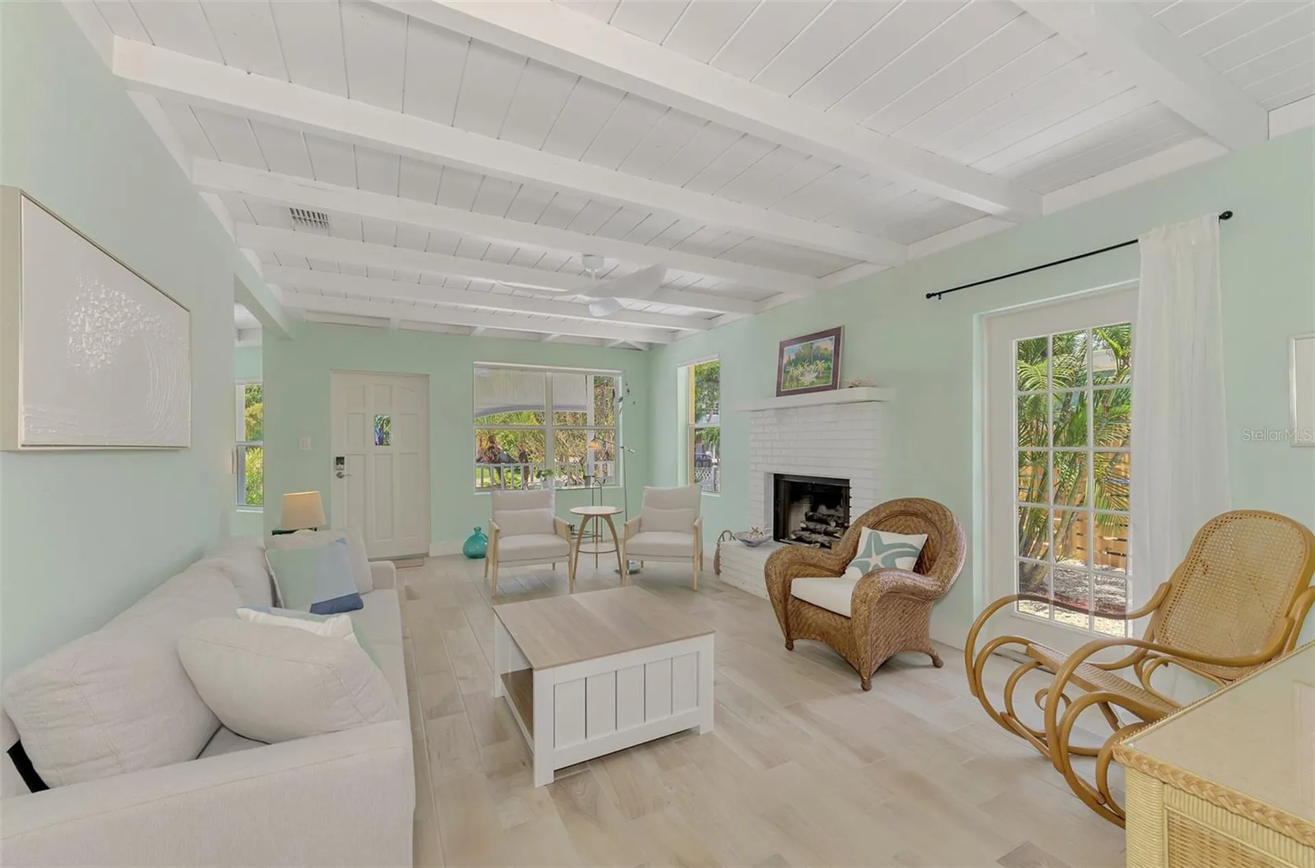 5253 Avenida Del Mare Sarasota FL 34242