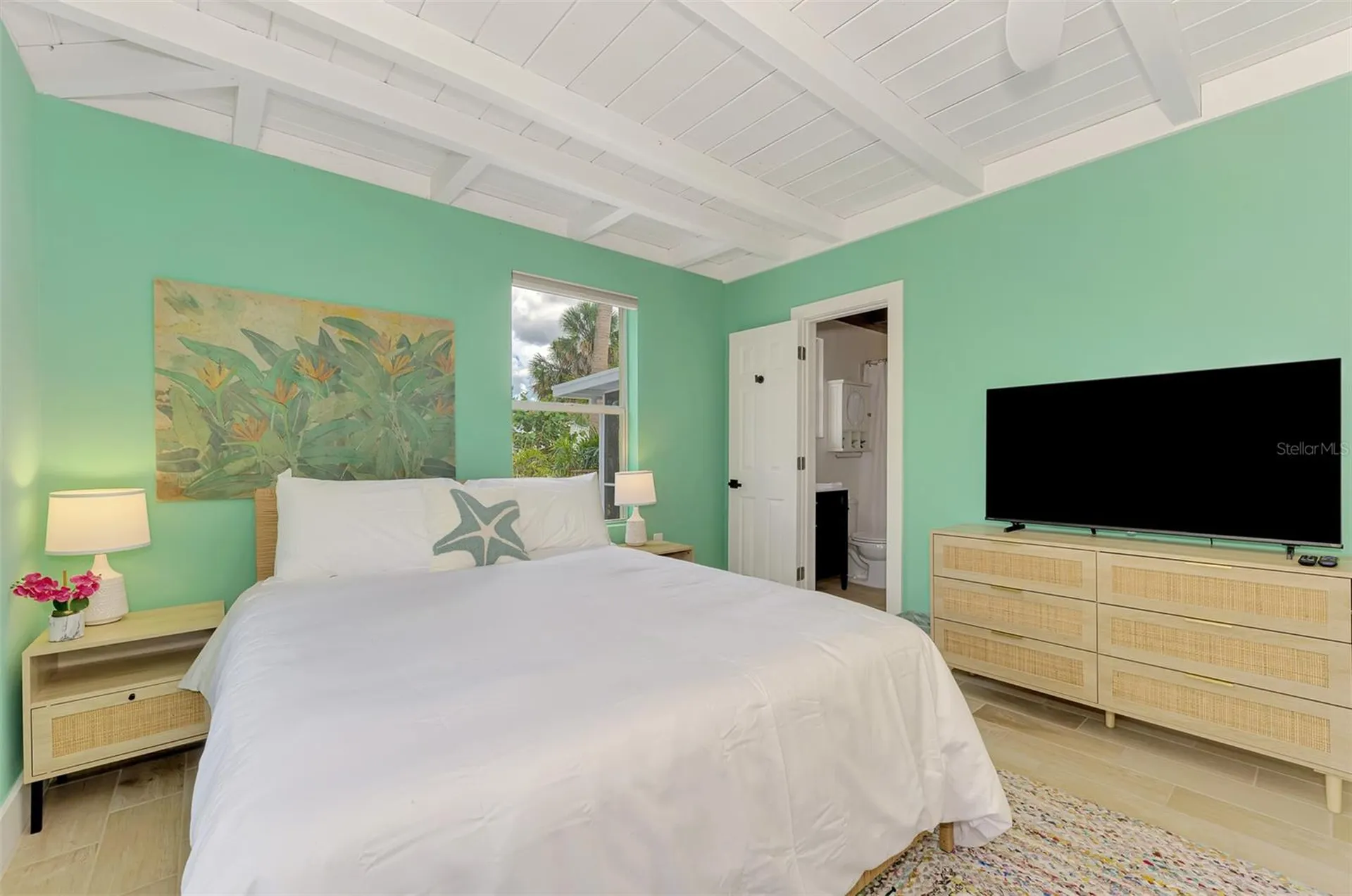 5253 Avenida Del Mare Sarasota FL 34242