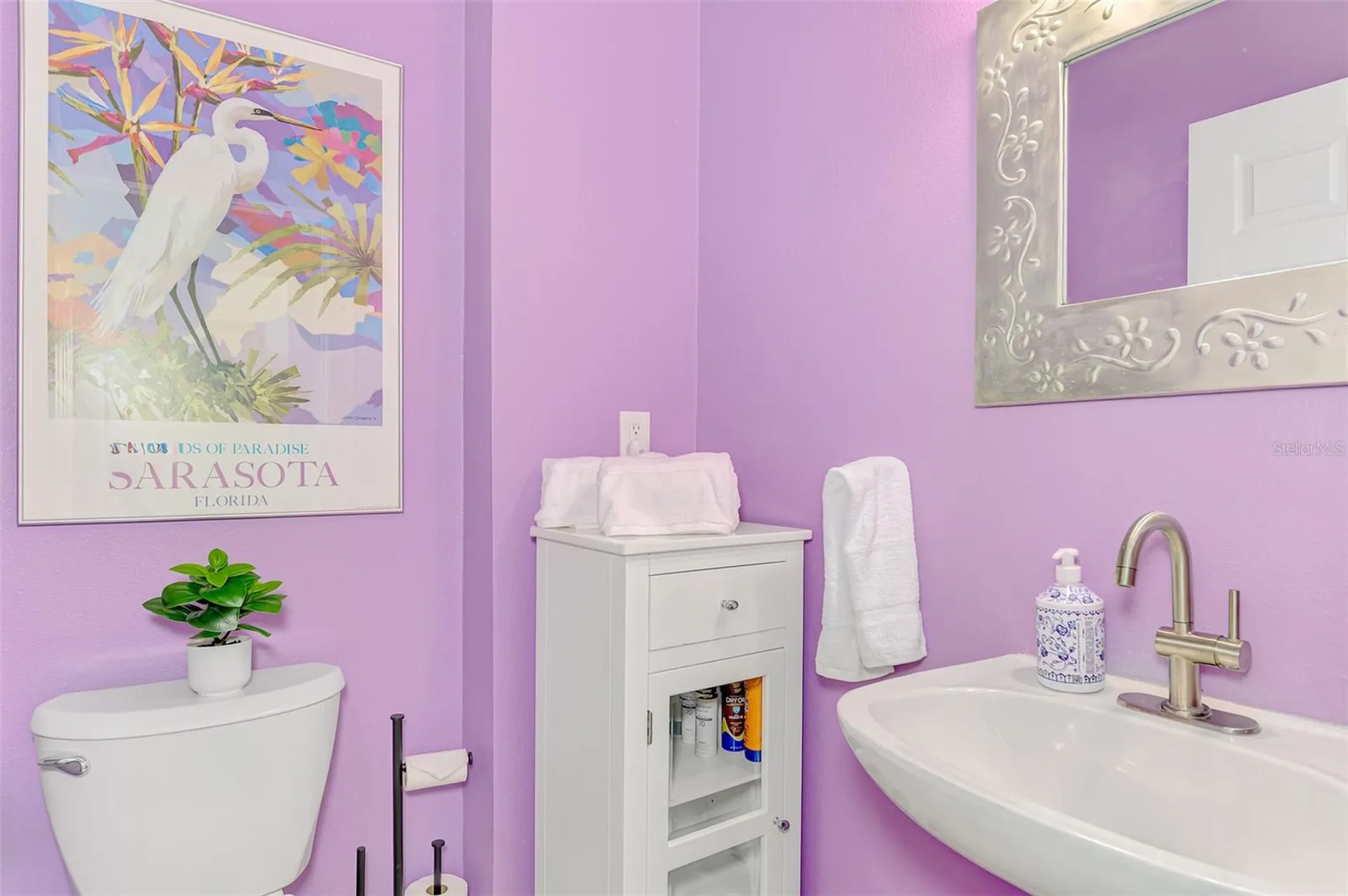 5253 Avenida Del Mare Sarasota FL 34242