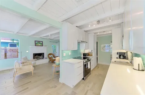 5253 Avenida Del Mare Sarasota FL 34242