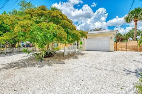 5253 Avenida Del Mare Sarasota FL 34242
