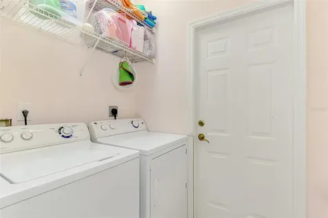 5253 Avenida Del Mare Sarasota FL 34242