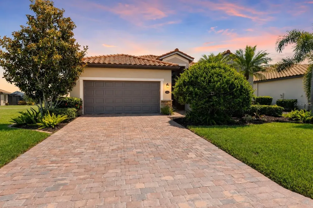 6907 Quiet Creek Drive Bradenton FL 34212